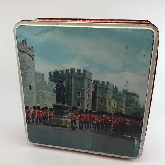 Vintage Windsor Castle Tin Elkes Biscuit Tin Band of the Coldstream Guards EMPTY - Picture 1 of 9